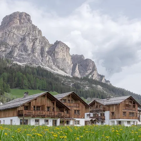 Chalet Ciasa Tino & Sara - Belaval Apartments Corvara In Badia Exterior photo