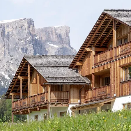Chalet Ciasa Tino & Sara - Belaval Apartments Corvara In Badia Exterior photo