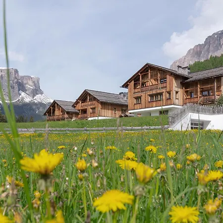 Chalet Ciasa Tino & Sara - Belaval Apartments Corvara In Badia Exterior photo